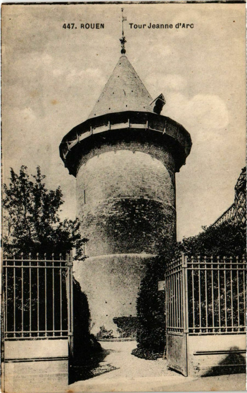 Carte postale ancienne Rouen Tour Jeanne d'Arc à Rouen
