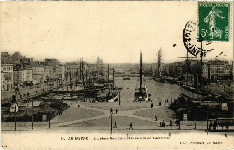 Carte postale ancienne Le Havre La Place Gambetta au Havre