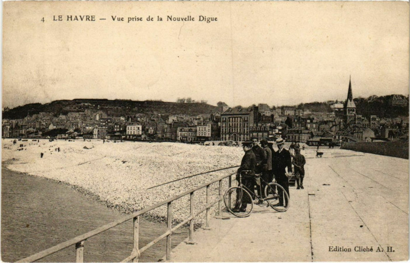 Carte postale ancienne Le Havre Vue prise de la Nouvelle Digue au Havre