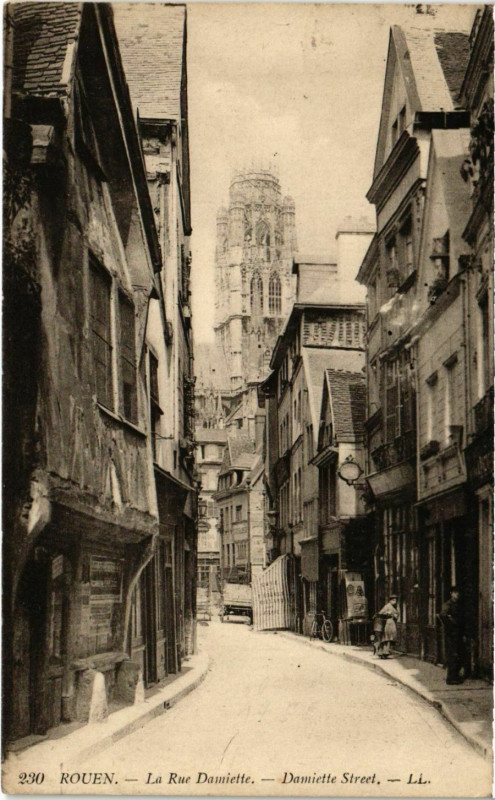 Carte postale ancienne Rouen La Rue Damiette à Rouen