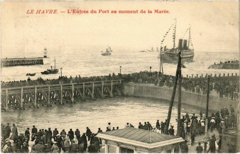 Carte postale ancienne Le Havre L'Entrée su Port au Havre