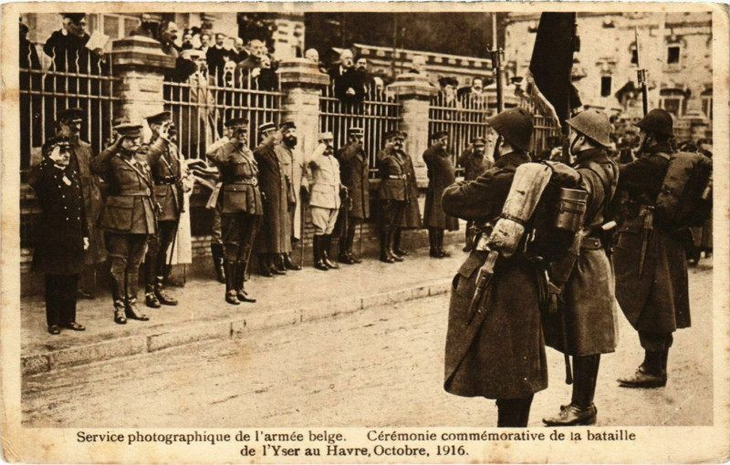 Carte postale ancienne Cérémonie commémorative de la bataille