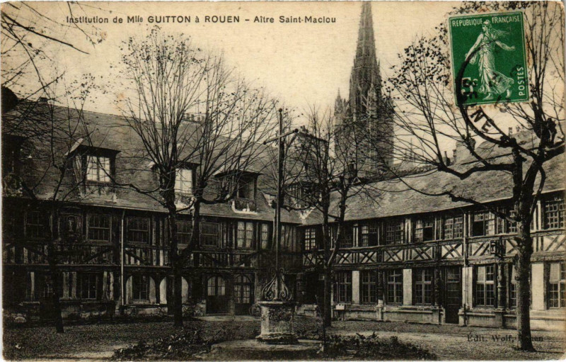 Carte postale ancienne Guitton a Rouen Altre St. Maclou à Rouen
