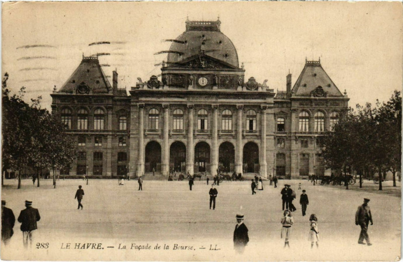 Carte postale ancienne Le Havre La Fucade de la Bourse au Havre