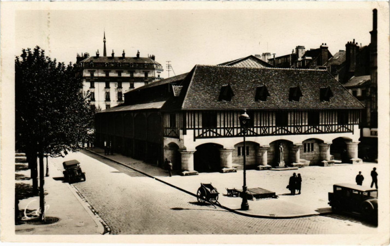 Carte postale ancienne Rouen La Place du Vieux Marché à Rouen