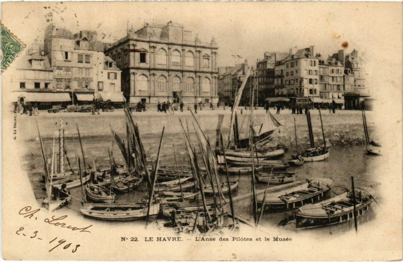 Carte postale ancienne Le Havre-L'Anse des Pilotes et le Musée au Havre
