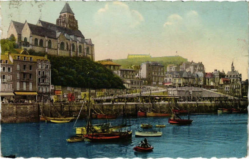 Carte postale ancienne Le Tréport Avant Port au Tréport