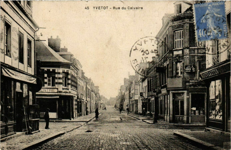 Carte postale ancienne Yvetot Rue du Calvaire à Yvetot