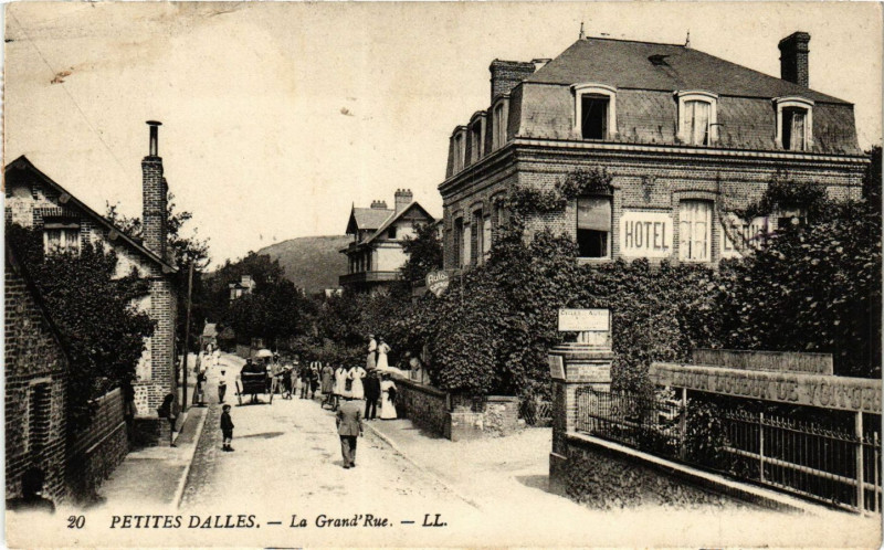 Carte postale ancienne Petites-Dalles La Grand'Rue