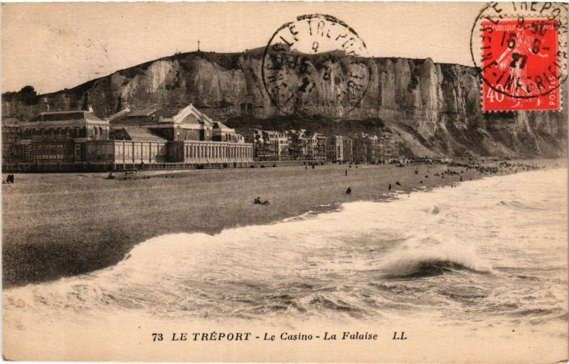 Carte postale ancienne Le Treport Le Casino-La Falaise