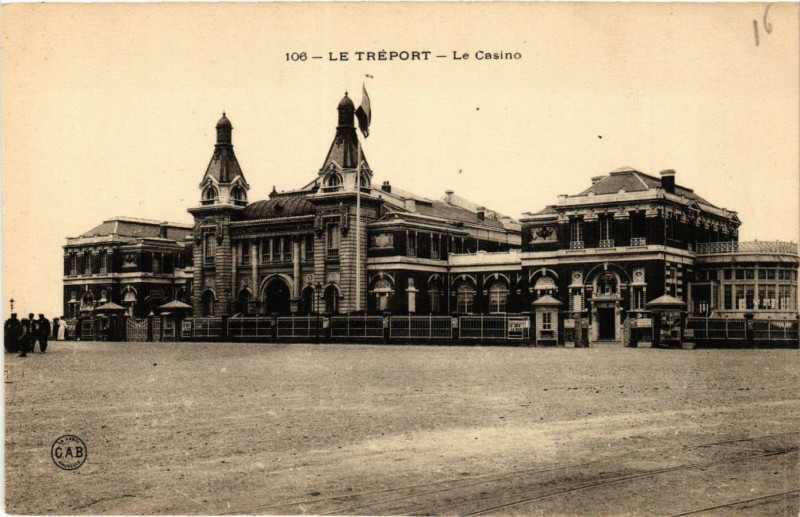 Carte postale ancienne Le Treport Le Casino