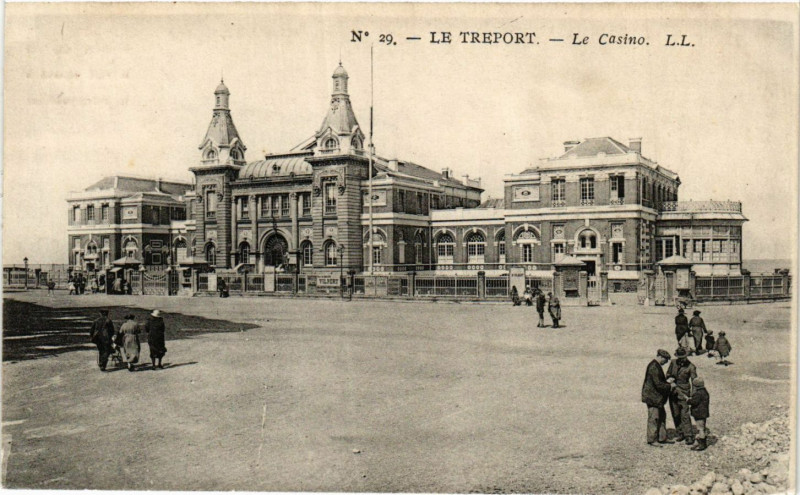 Carte postale ancienne Le Treport Le Casino