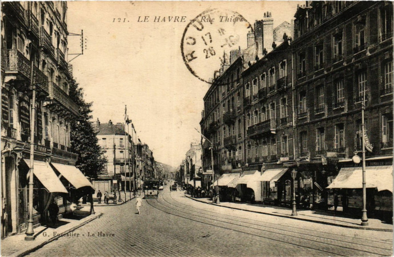 Carte postale ancienne Le Havre Rue Thiers au Havre