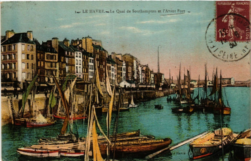 Carte postale ancienne Le Havre Le Quai de Southampton et l'Avant Port au Havre