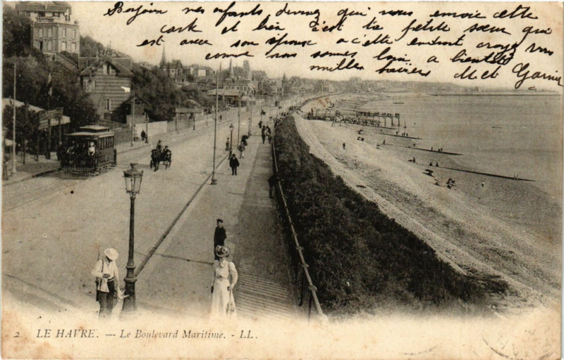 Carte postale ancienne Le Havre Le Boulevard Maritime au Havre