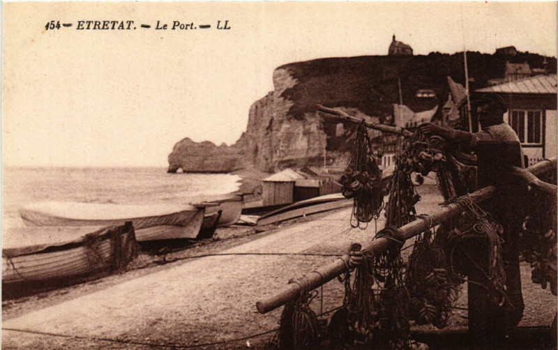 Carte postale ancienne Etretat Le Port à Étretat