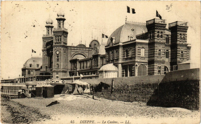 Carte postale ancienne Dieppe Le Casino à Dieppe