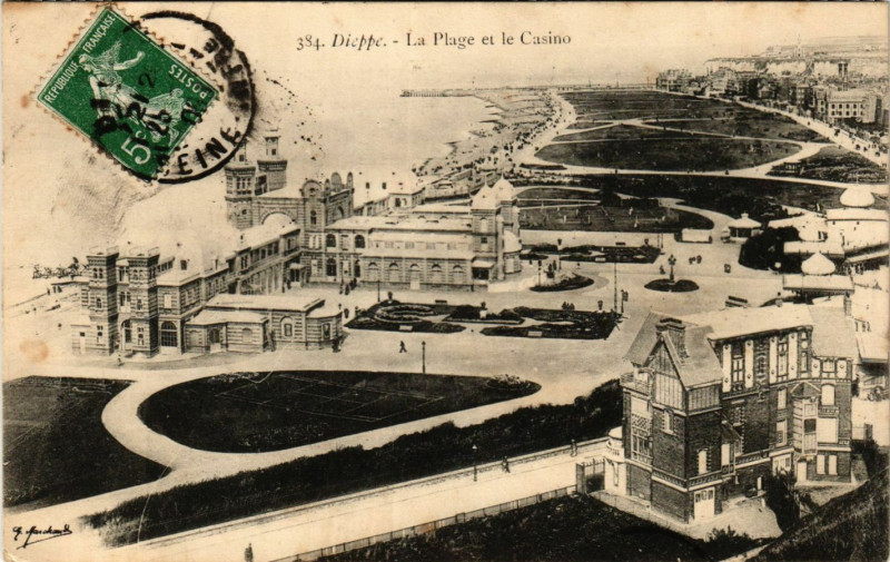 Carte postale ancienne Dieppe La Plage et le Casino à Dieppe