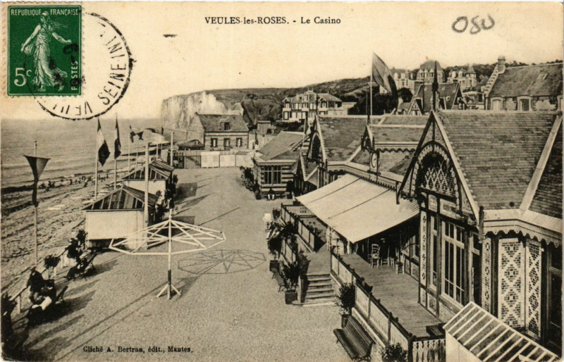 Carte postale ancienne Veules les Roses Le Casino à Eu