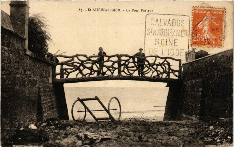 Carte postale ancienne Saint-Aubin-sur-Mer Le Pont Pasteur à Saint-Aubin-sur-Mer