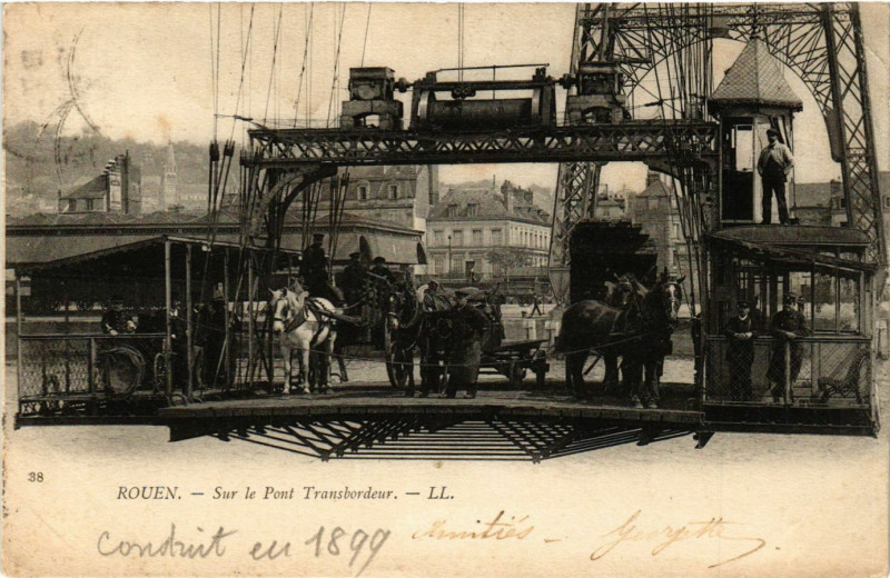 Carte postale ancienne Rouen Sur le Pont Transbordeur à Rouen