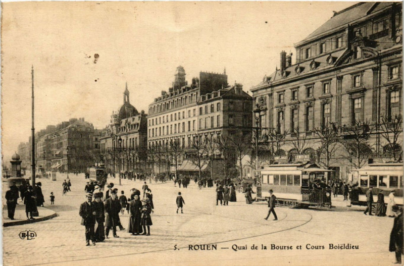 Carte postale ancienne Rouen Quai de la Bourse et Cours Boieldieu à Rouen