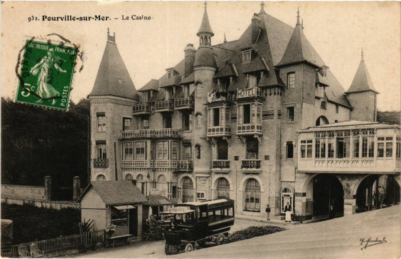 Carte postale ancienne Pourville-sur-Mer Le Casino