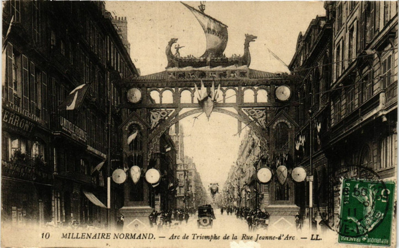 Carte postale ancienne Millenaire Normand Arc de Triomphe de la Rue Jeanne d'Arc