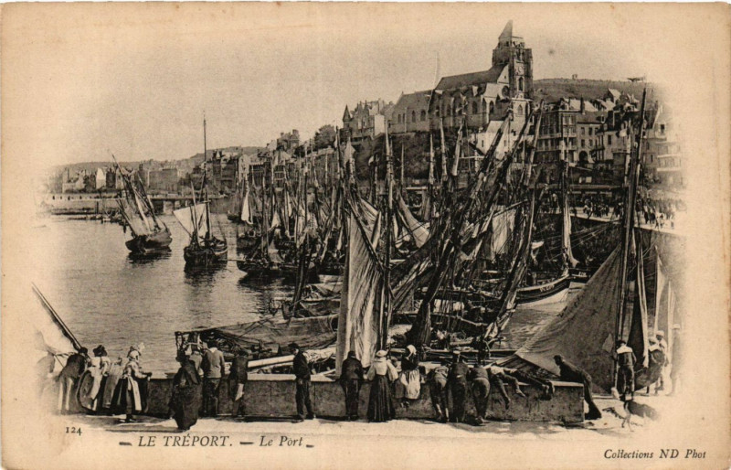 Carte postale ancienne Le Treport Le Port