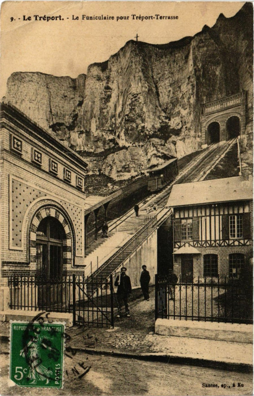 Carte postale ancienne Le Treport Le Funiculaire pour Treport Terrasse