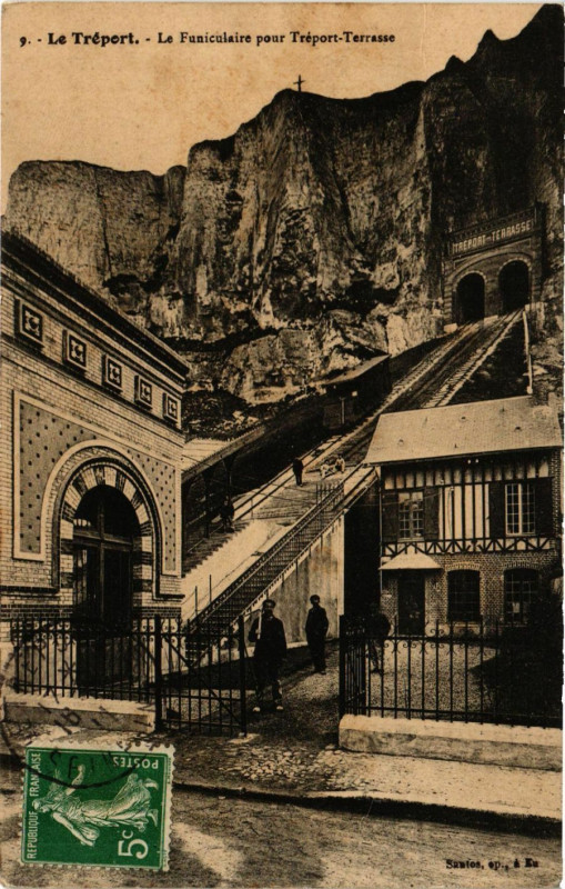 Carte postale ancienne Le Treport Le Funiculaire pour Treport Terrasse