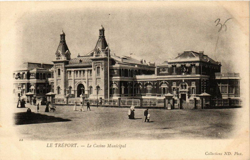 Carte postale ancienne Le Treport Le Casino Municipal