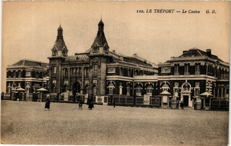 Carte postale ancienne Le Treport Le Casino