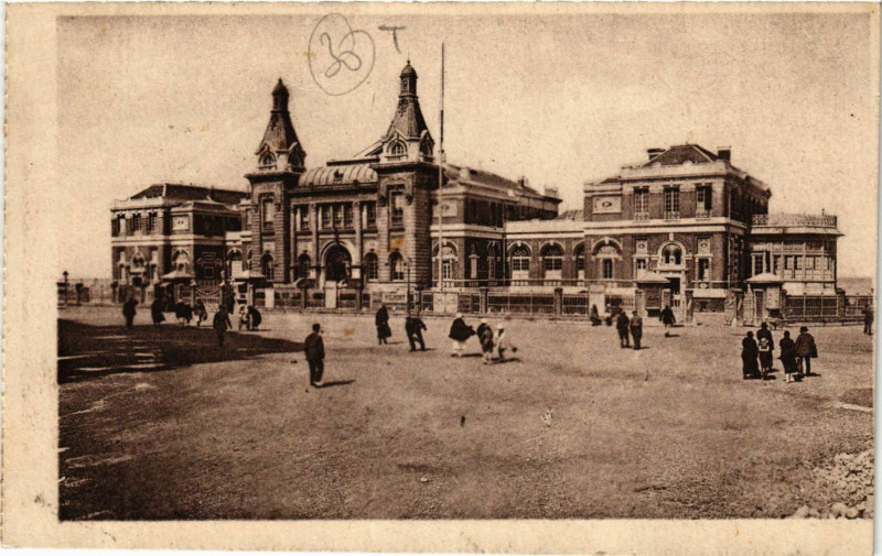 Carte postale ancienne Le Treport Le Casino