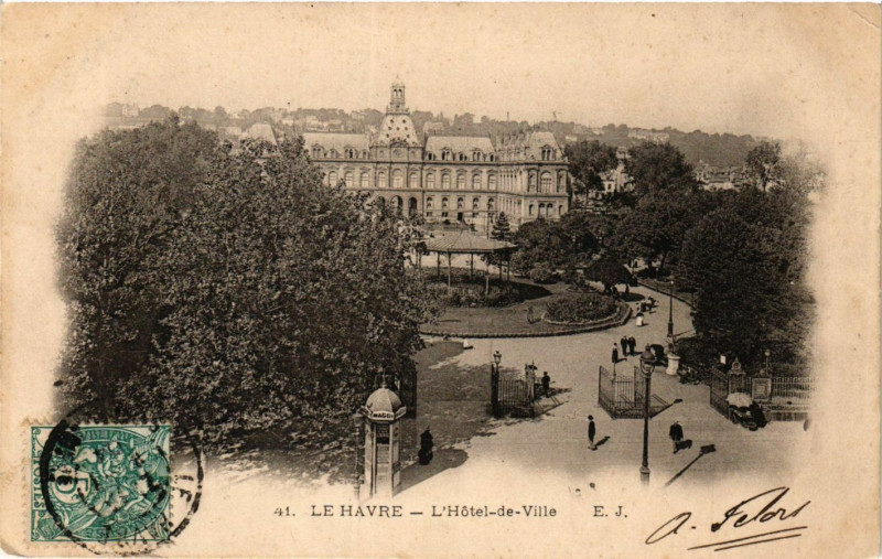 Carte postale ancienne Le Havre L'Hotel de Ville au Havre