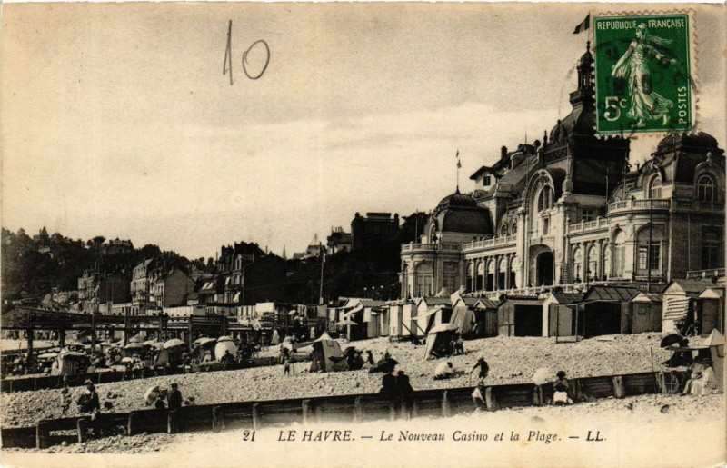 Carte postale ancienne Le Havre Le Nouveau Casino et la Plage au Havre