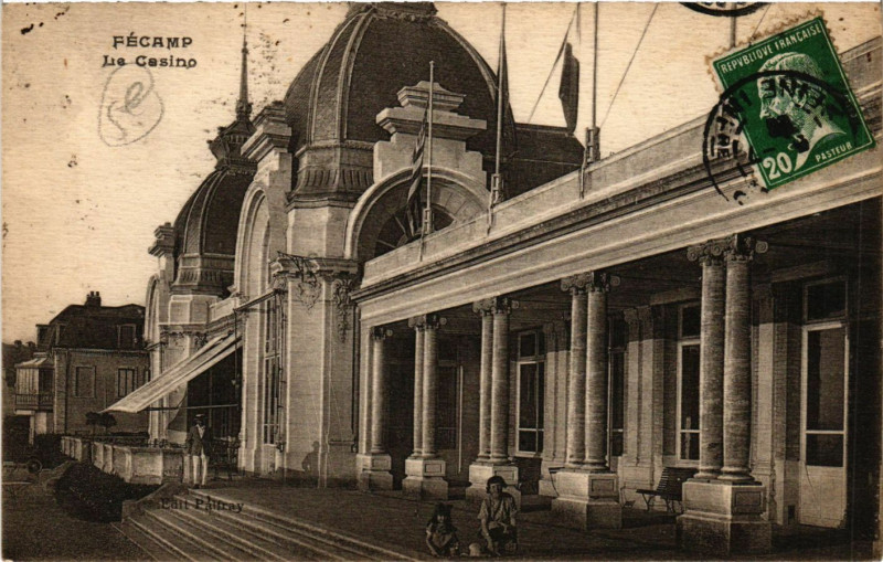 Carte postale ancienne Fecamp Le Casino à Fécamp