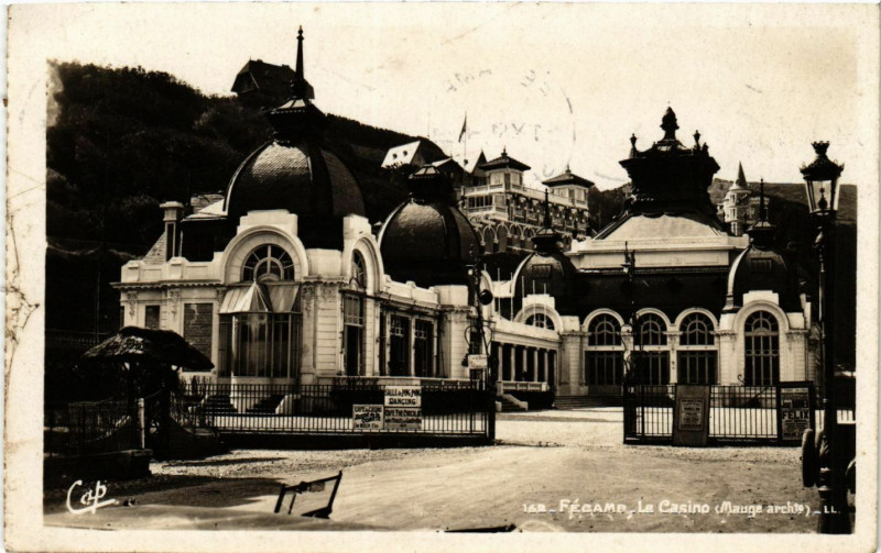 Carte postale ancienne Fecamp Le Casino à Fécamp