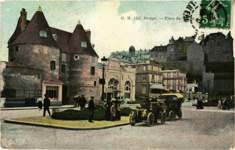 Carte postale ancienne Dieppe Place du Casino à Dieppe