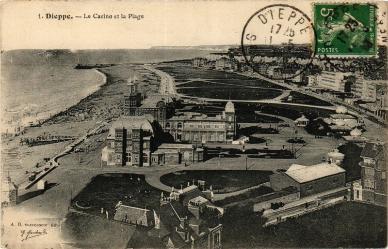 Carte postale ancienne Dieppe Le Casino et la Plage à Dieppe