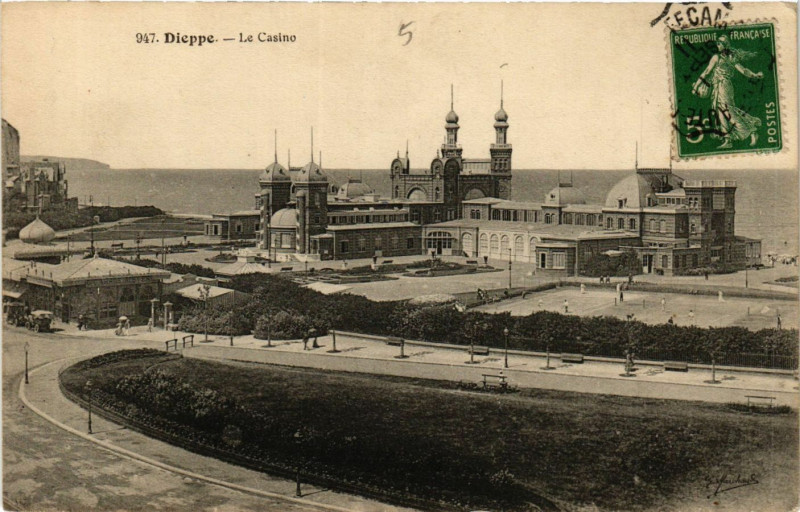 Carte postale ancienne Dieppe Le Casino à Dieppe