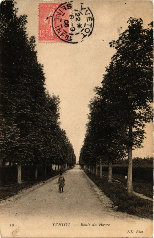 Carte postale ancienne Yvetot-Route du Havre à Yvetot
