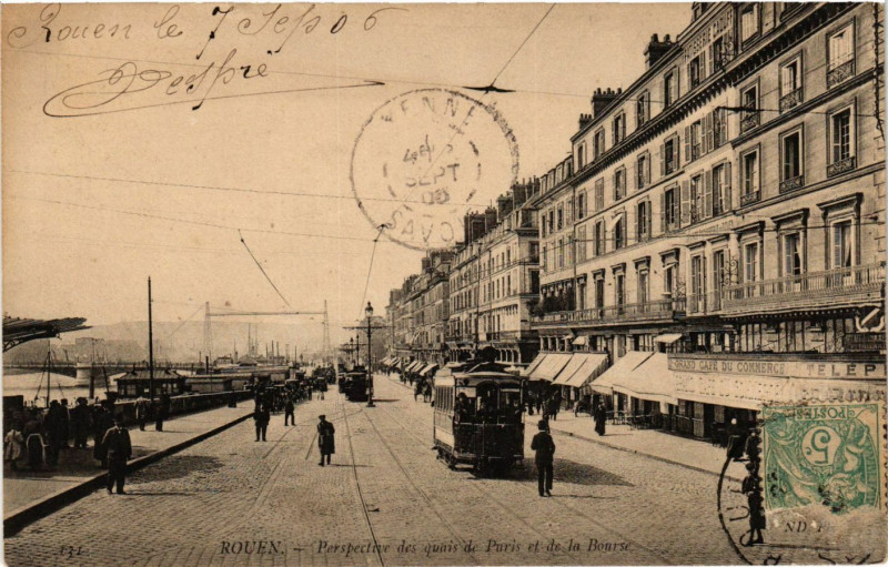 Carte postale ancienne Rouen-Perspective des quais de Paris et de la Bourse à Rouen