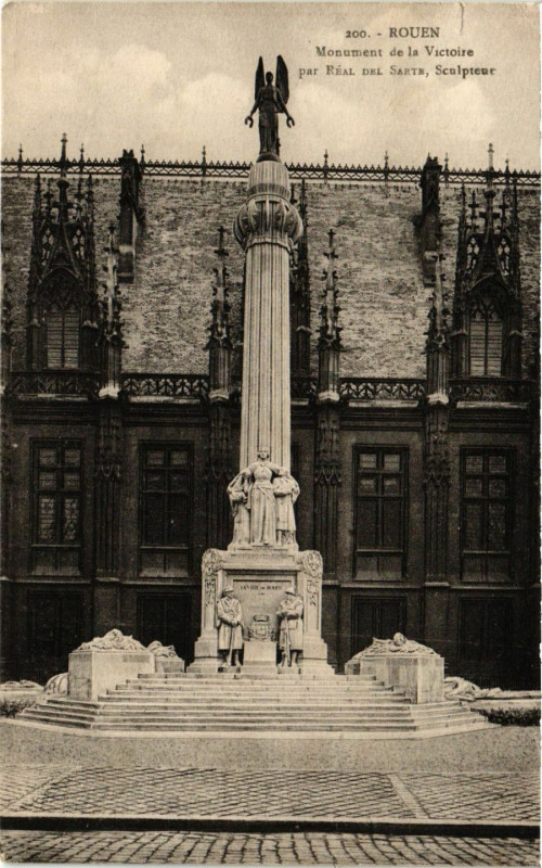 Carte postale ancienne Rouen-Monument de la Victoire par Real del Sarte Sculpteur à Rouen