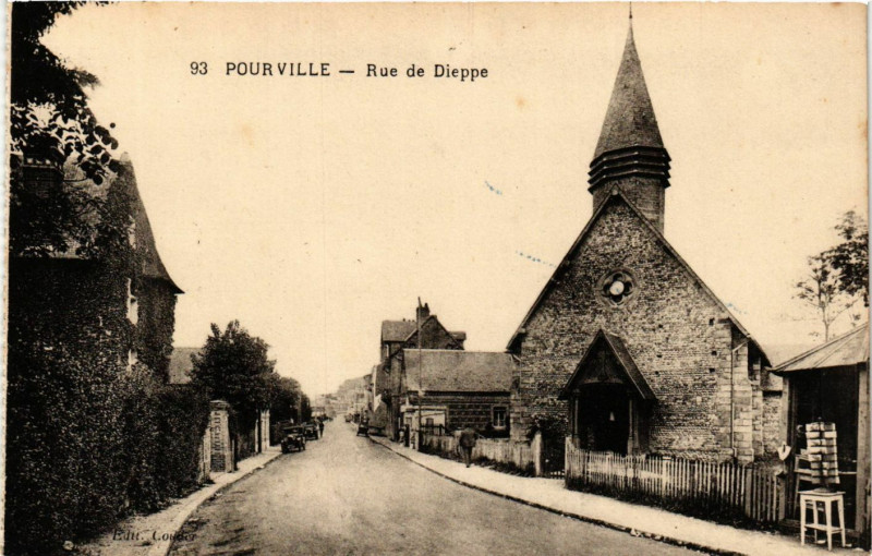 Carte postale ancienne Pourville-Rue de Dieppe à Dieppe