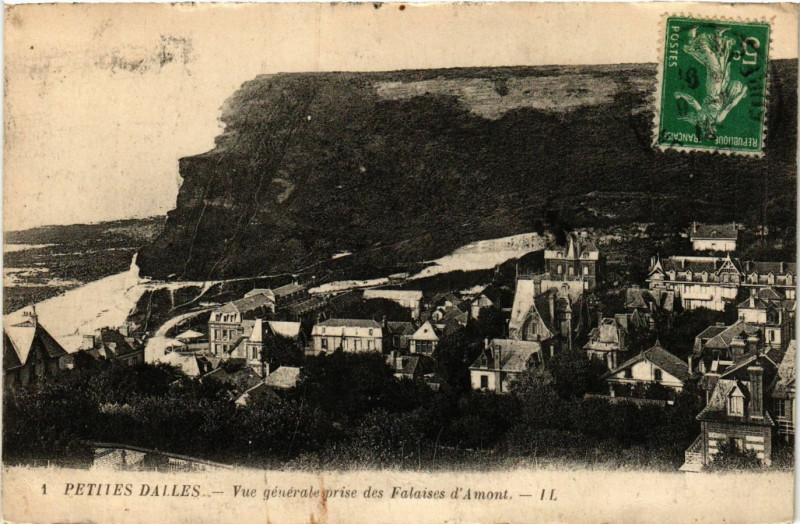 Carte postale ancienne Petites-Dalles Vue générale prise des Falaises d'Amont
