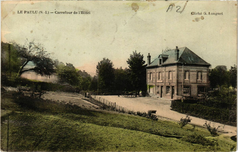 Carte postale ancienne Le Paulu Carrefour de l'Hotel