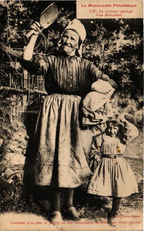Carte postale ancienne La Normandie Pitt. Le premier passage d'un Aeroplane