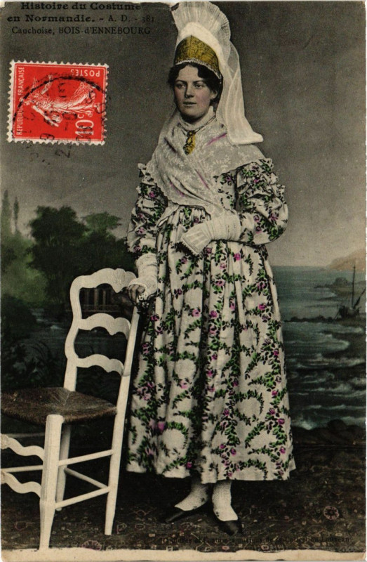 Carte postale ancienne Histoire du Costume en Normandie Cauchoise-Bois d'Ennebourg à Bois-d'Ennebourg