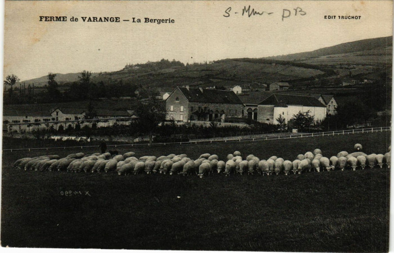 Carte postale ancienne Ferme de Varange-La Bergerie